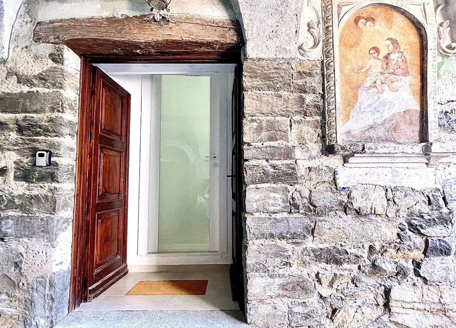 Lg Lake - Boutique Apartments And Rooms - Brienno 0*,  意大利